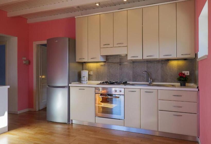 带1个卧室带泳池的公寓, Casa Del Sole