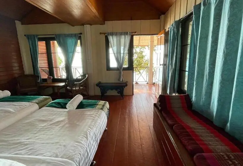 スタンダードバンガロー, Marina Resort Koh Phayam Ranong
