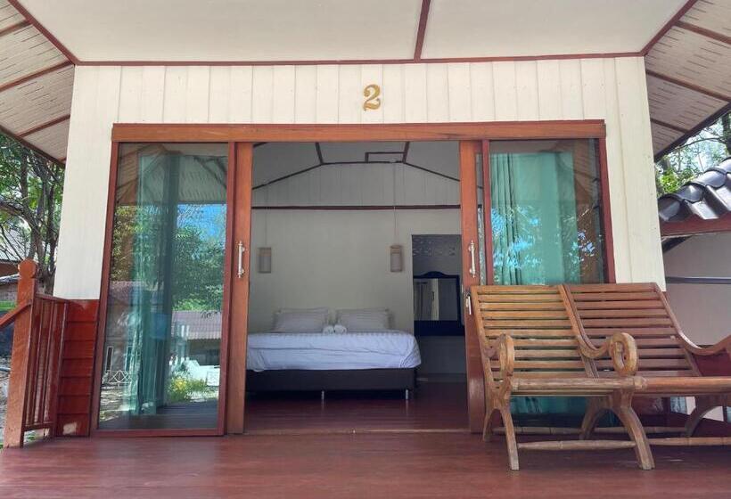 بنجلو ديلوكس, Marina Resort Koh Phayam Ranong