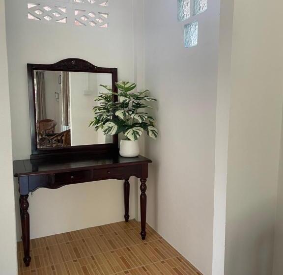 デラックスバンガロー, Marina Resort Koh Phayam Ranong