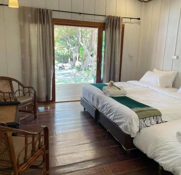 デラックスバンガロー, Marina Resort Koh Phayam Ranong