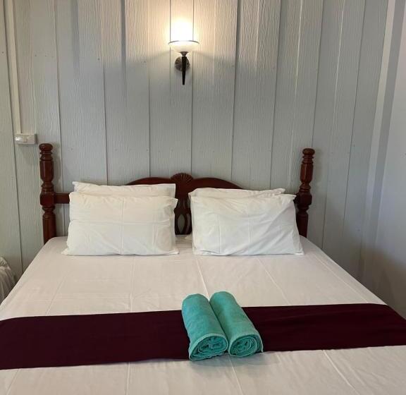 Бунгало Deluxe, Marina Resort Koh Phayam Ranong