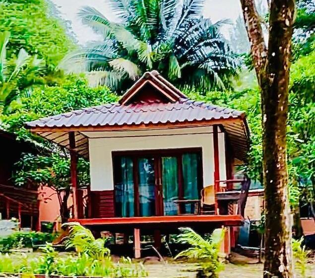 بنجلو ديلوكس, Marina Resort Koh Phayam Ranong