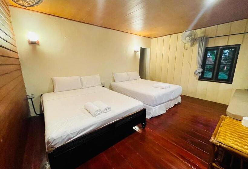 Семейный Номер Вид на Сад, Marina Resort Koh Phayam Ranong