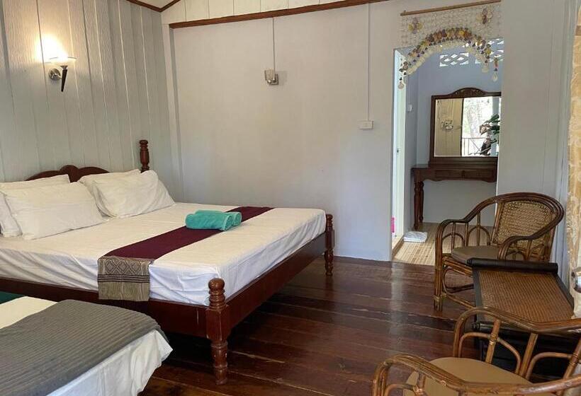 بنجلو قياسى مطل على البحر, Marina Resort Koh Phayam Ranong