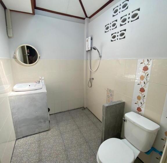 بنجلو قياسى مطل على البحر, Marina Resort Koh Phayam Ranong