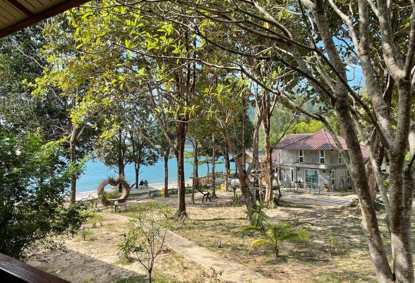 بنجلو قياسى مطل على البحر, Marina Resort Koh Phayam Ranong