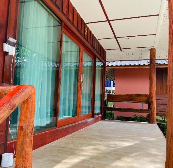 جناح سرير كينج, Marina Resort Koh Phayam Ranong