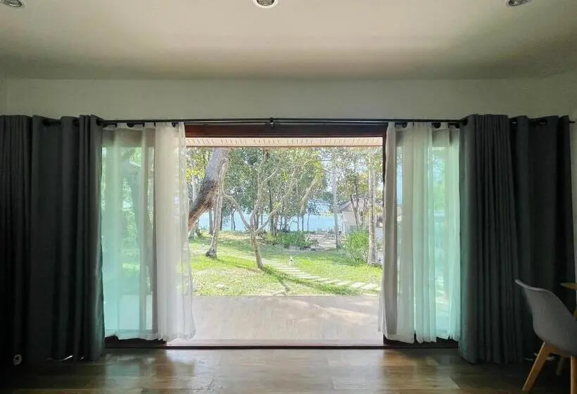 キングサイズベッドのスイートルーム, Marina Resort Koh Phayam Ranong