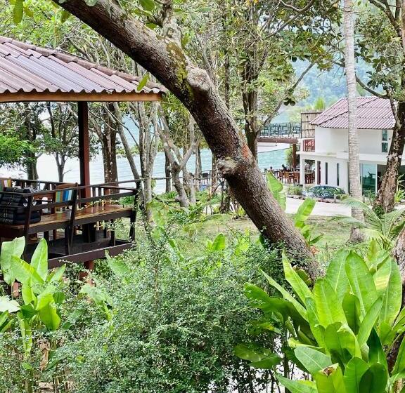 Трехместный Номер Deluxe Вид на Море, Marina Resort Koh Phayam Ranong