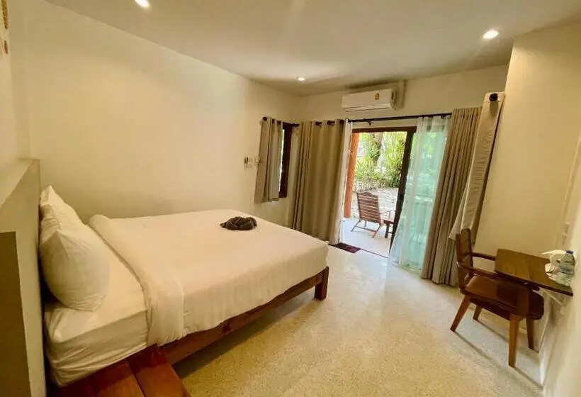バンガローの２ベッドスタンダードルーム, Marina Resort Koh Phayam Ranong