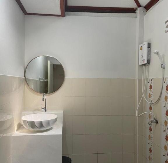 بنجلو ديلوكس, Marina Resort Koh Phayam Ranong