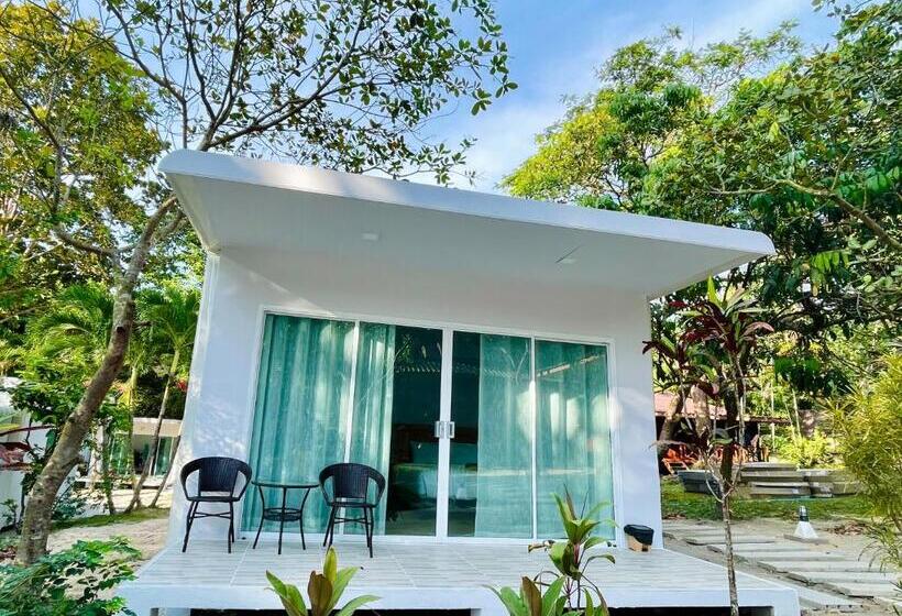 Бунгало Стандарт, Marina Resort Koh Phayam Ranong