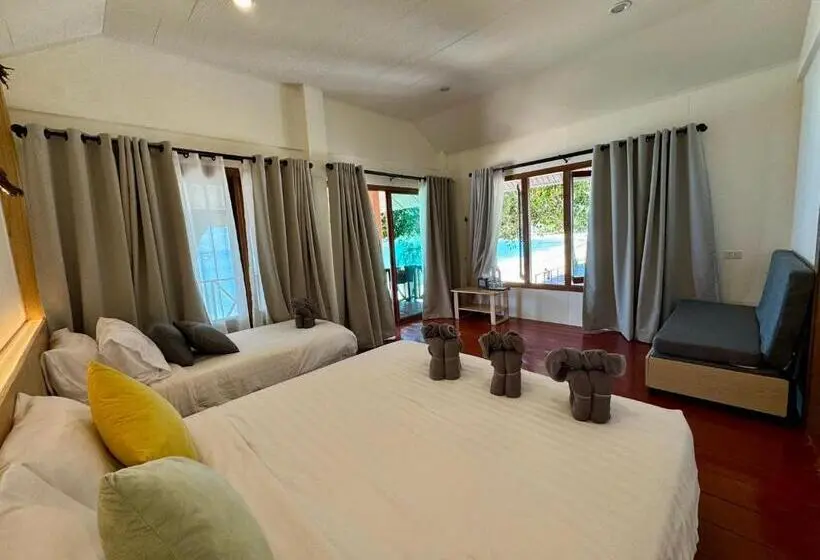 スタンダードバンガロー, Marina Resort Koh Phayam Ranong