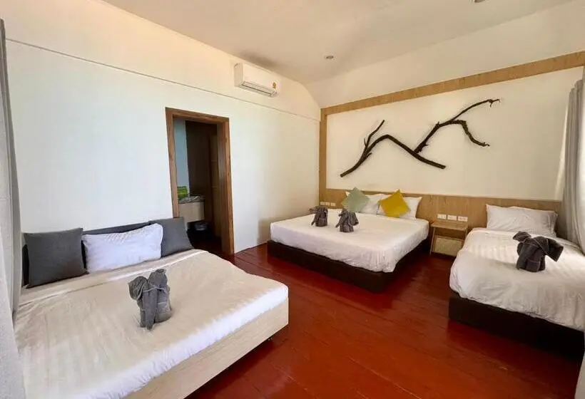 スタンダードバンガロー, Marina Resort Koh Phayam Ranong