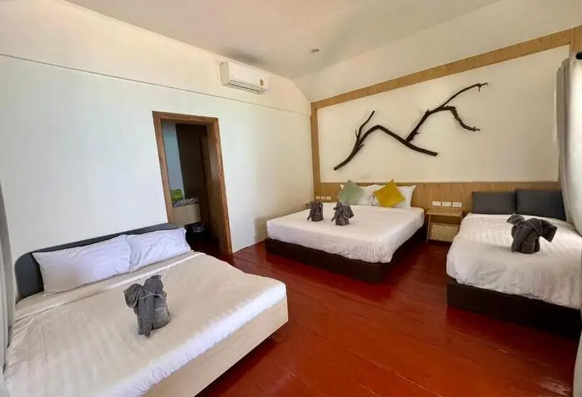 スタンダードバンガロー, Marina Resort Koh Phayam Ranong