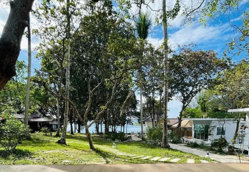 キングサイズベッドのスイートルーム, Marina Resort Koh Phayam Ranong
