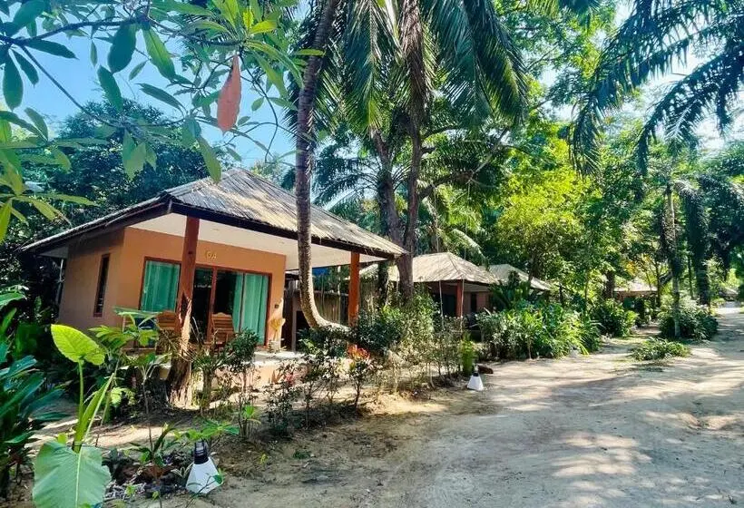 ガーデンビューデラックスルーム, Marina Resort Koh Phayam Ranong