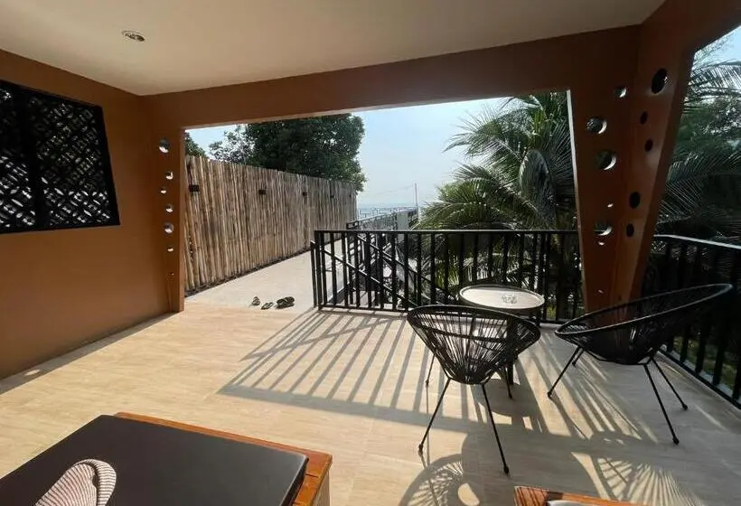 エクゼクティブスイート, Marina Resort Koh Phayam Ranong