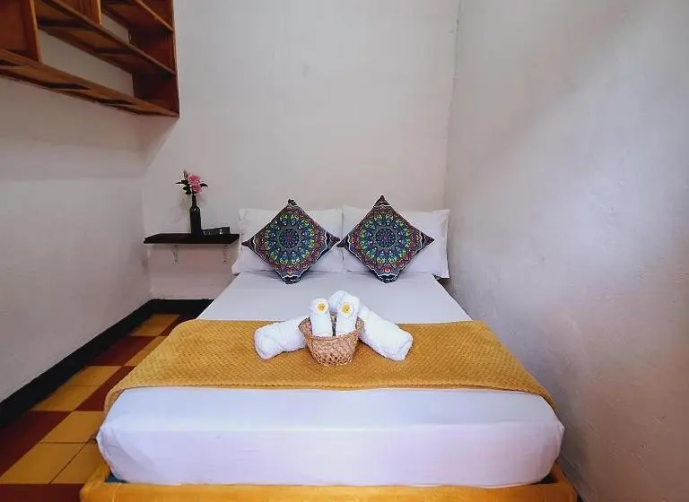 バス共有のスタンダードルーム, Hostal Colombian Gold
