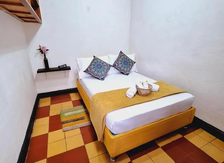 バス共有のスタンダードルーム, Hostal Colombian Gold