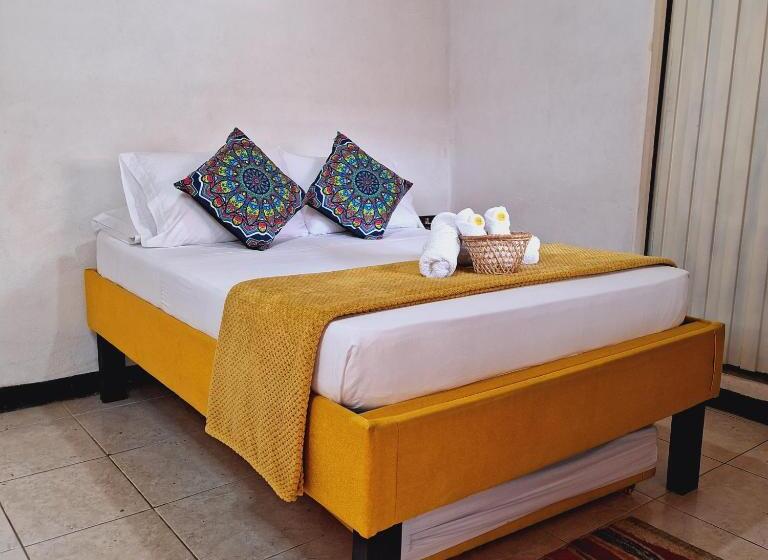 غرفة قياسية ثلاثية, Hostal Colombian Gold