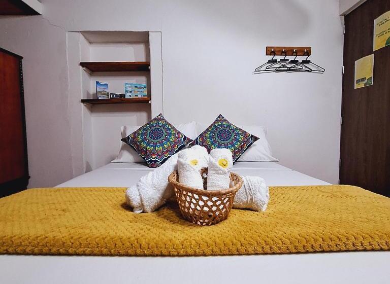 Четырехместный Номер Стандарт, Hostal Colombian Gold