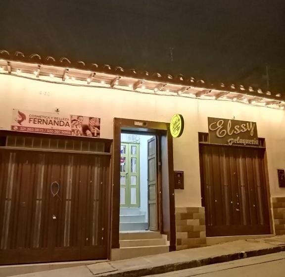 غرفة قياسية ثلاثية, Hostal Colombian Gold