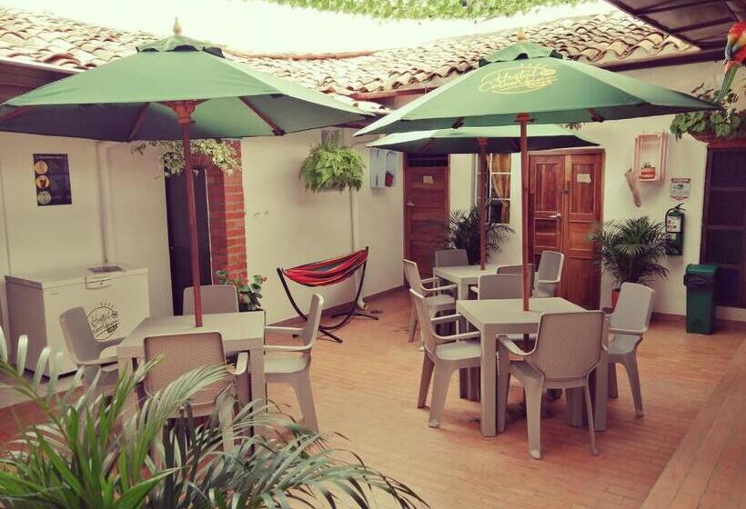 غرفة قياسية رباعية, Hostal Colombian Gold