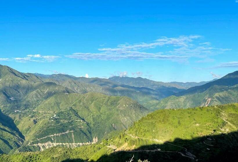 اتاق لوکس, On The Edge Top Rated & Awarded Propryty