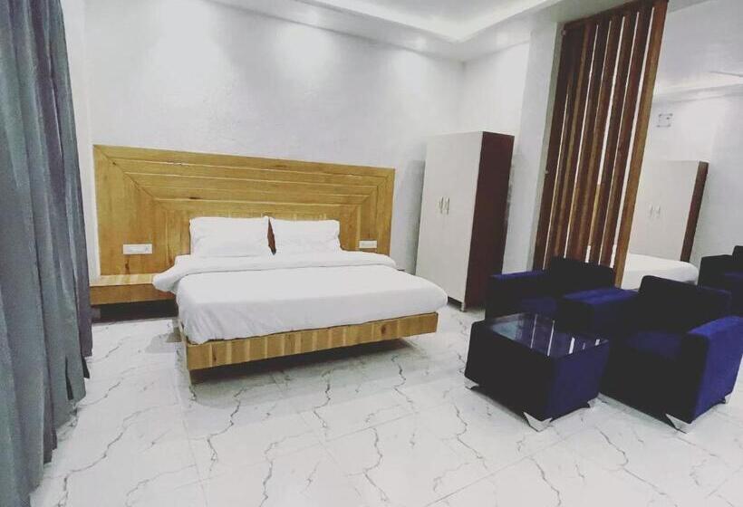 اتاق لوکس خانوادگی, On The Edge Top Rated & Awarded Propryty