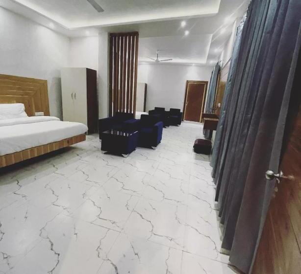 اتاق لوکس خانوادگی, On The Edge Top Rated & Awarded Propryty