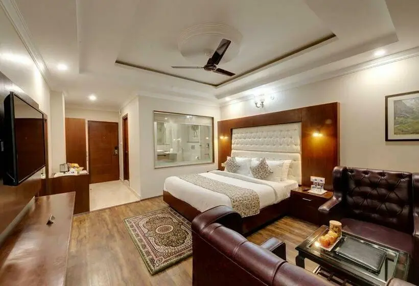 クラブルーム, Regenta Place Green Leaf Manali  A Centrally Heated Resort