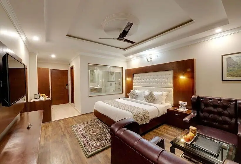 クラブルーム, Regenta Place Green Leaf Manali  A Centrally Heated Resort