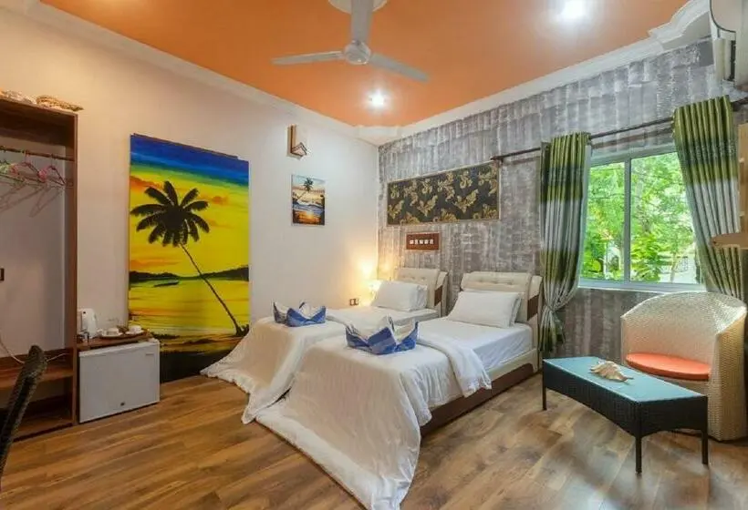 اتاق لوکس سه تخته, Coral Queen Villa, Ukulhas