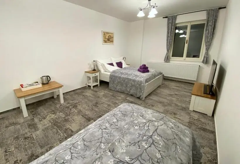 Deluxe Kolmen Hengen Huone, Penzion U Anděla
