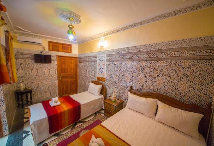 标准三人间, Riad Haddaji Fes