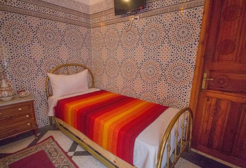 اتاق استاندارد سه نفره, Riad Haddaji Fes