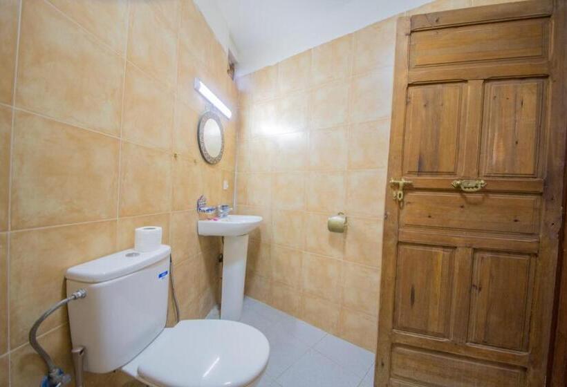 标准四人间共用浴室, Riad Haddaji Fes