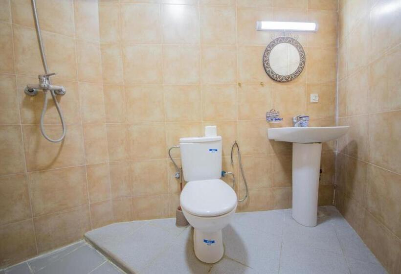 标准四人间共用浴室, Riad Haddaji Fes