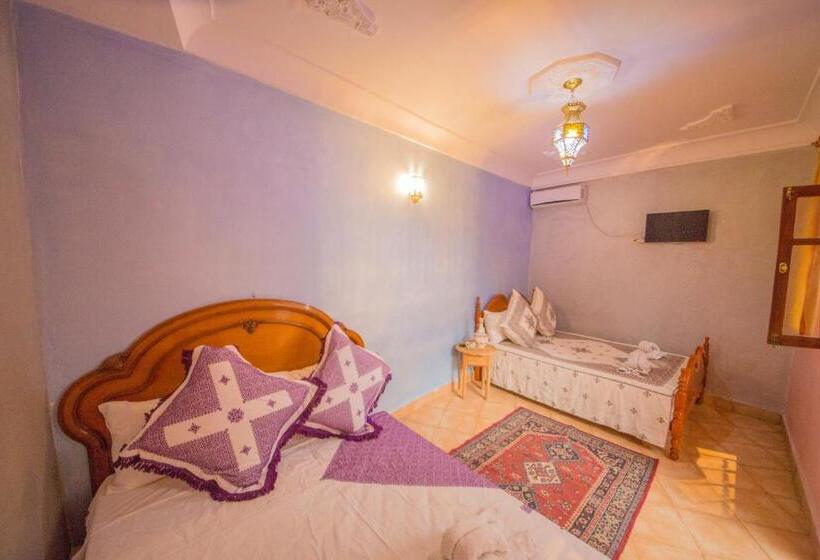 اتاق استاندارد چهارنفره با سرویس بهداشتی مشترک, Riad Haddaji Fes