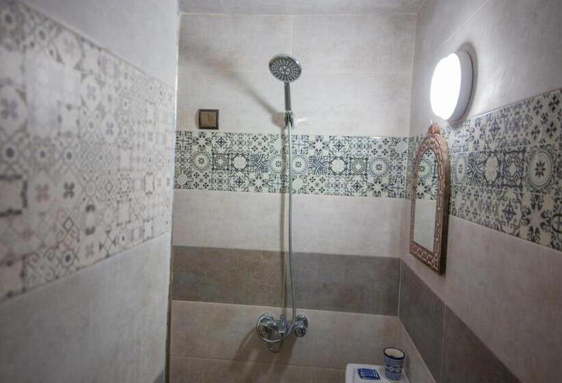 استودیوی سوپریور, Riad Haddaji Fes