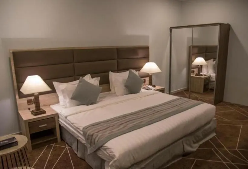 Deluxe-studio, Fiori Hotels
