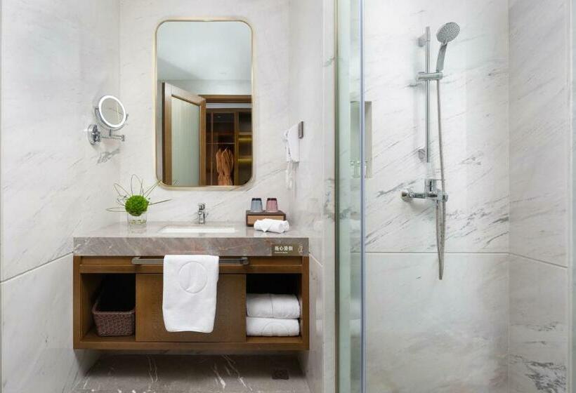 חדר סטנדרט, Luzhou Jianguo