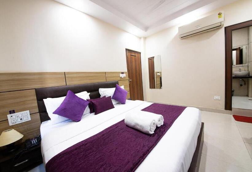 غرفة ديلوكس, Perfect Stayz Dwarkesh Hotel Near Haridwar Railway Station