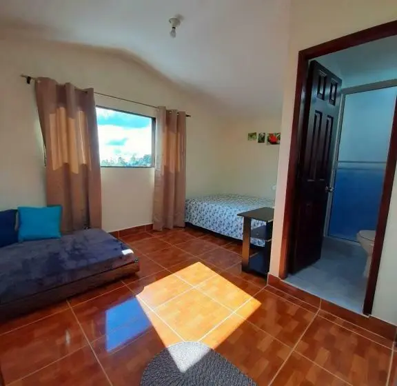 Chambre Standard, Km0 Hostel