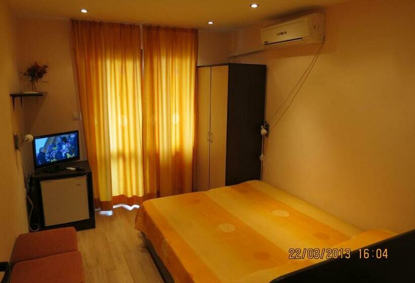 חדר סטנדרט עם מרפסת, Family Hotel Lebed