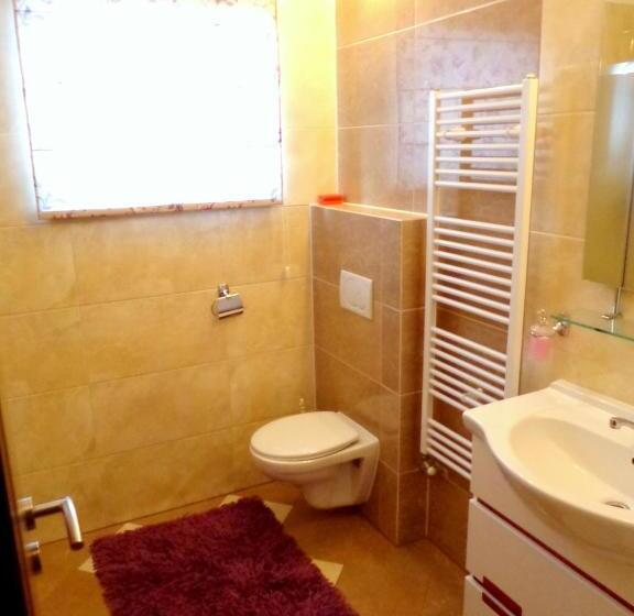 带1个卧室的带阳台的公寓, Penzión Reduta