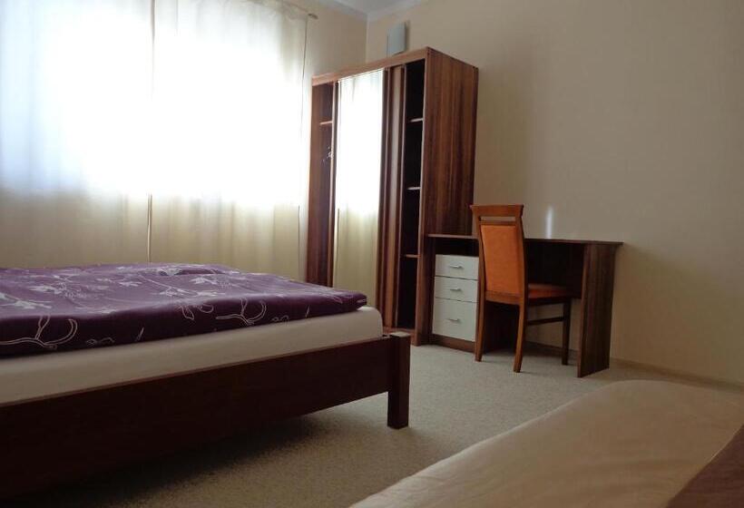 آپارتمان 1 خوابه با بالکن, Penzión Reduta