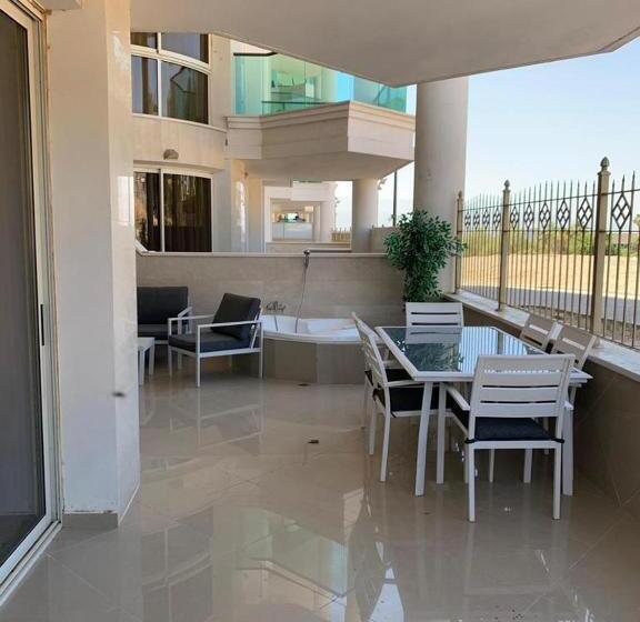خانه 3 خوابه, גולף רזידנס